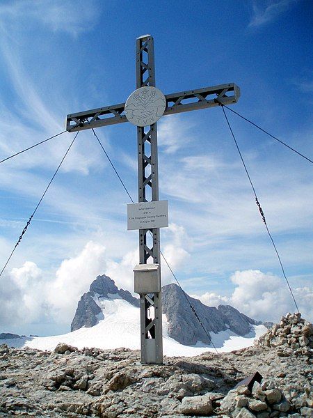 File:Gipfelkreuz Hoher Gjaidstein.jpg