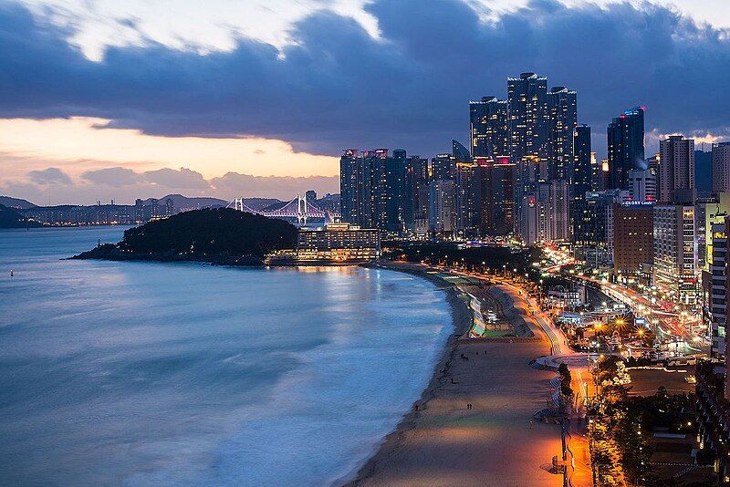 File:Haeundae Beach NightView.jpg