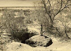 Hoba meteorite in the 1950s, illustrating its remote and unprotected location