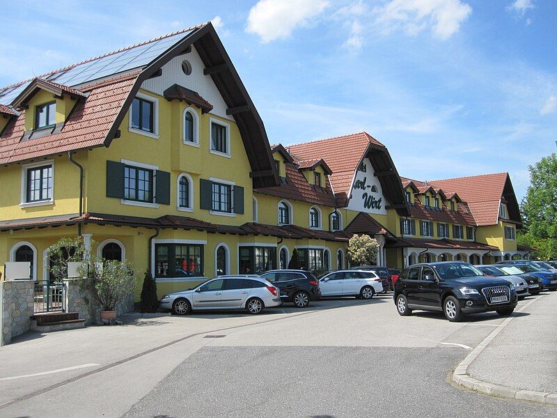 File:Hotel Karl-Wirt 2.jpg