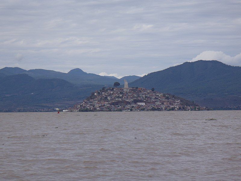 File:Isla de Janitzio.JPG