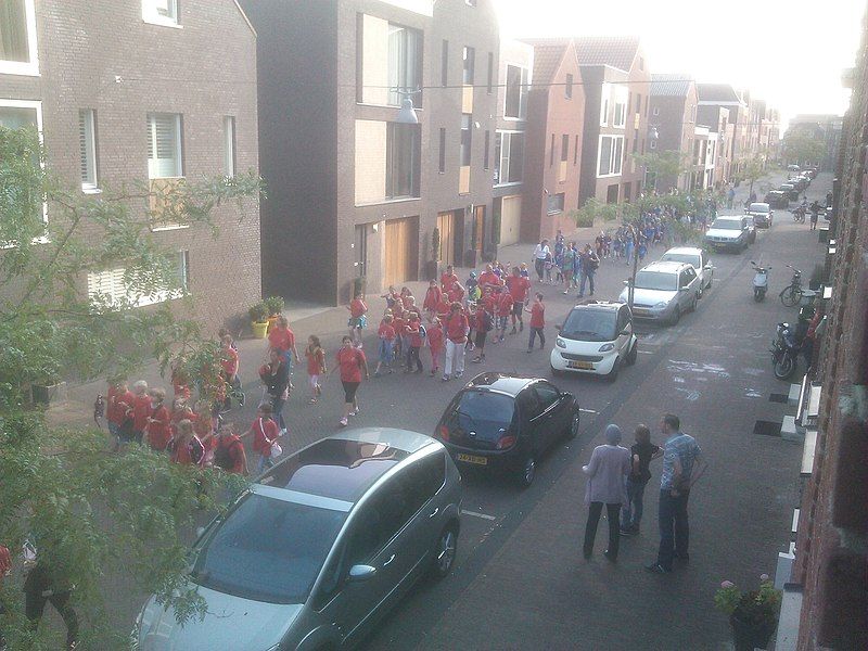 File:Jeugdavondvierdaagse Woerden 2014-06-02-19-04.jpg