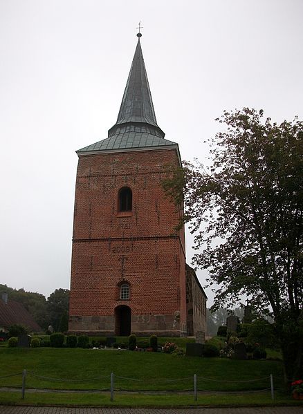 File:Kirche in Padingbüttel.jpg