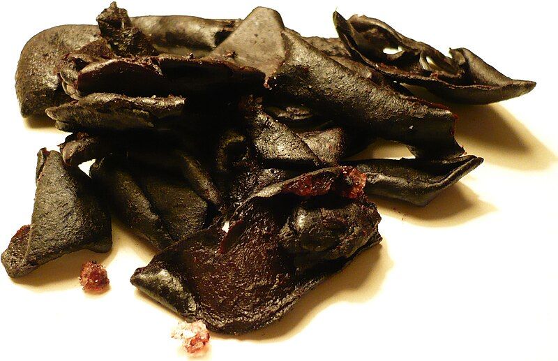 File:Kokumfruitsdried.jpg