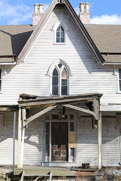 File:Longfield Porch.jpg