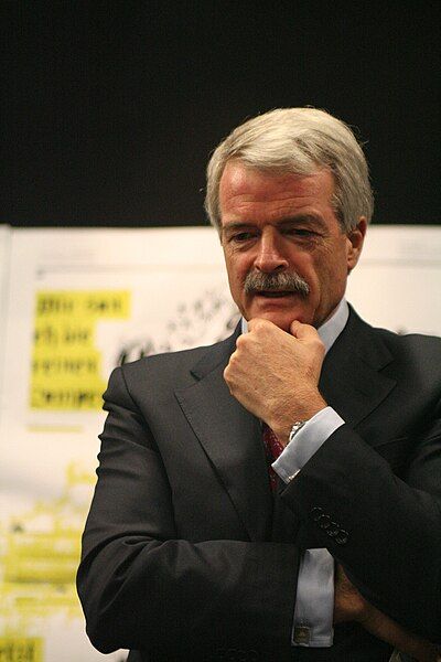 File:Malcolm Grant 2007.jpg