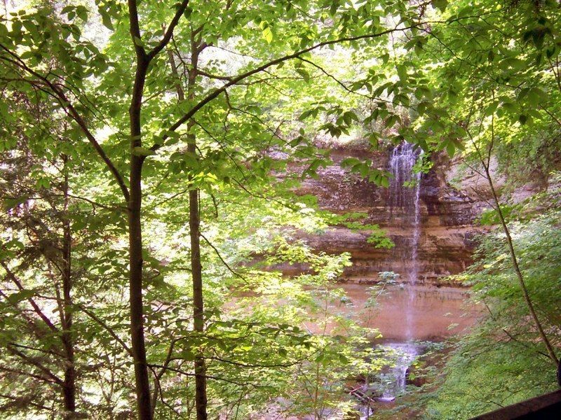 File:Munising Falls 804x603.JPG