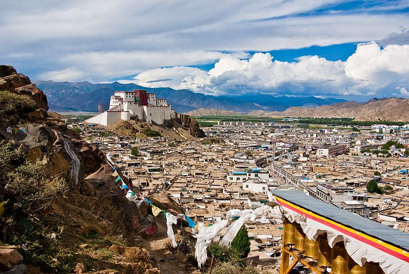 File:Shigatse2.jpg