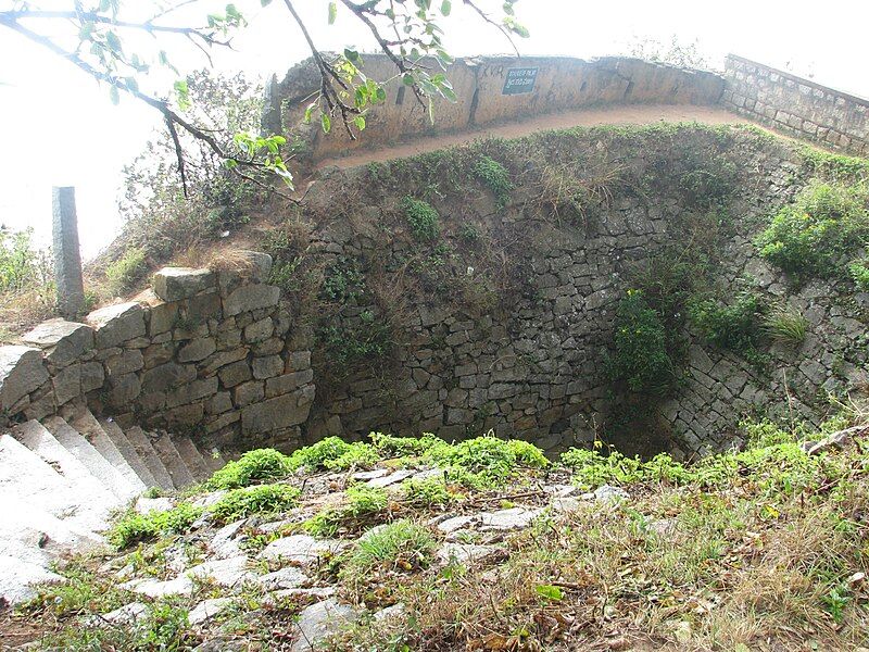 File:Source of Palar.jpg