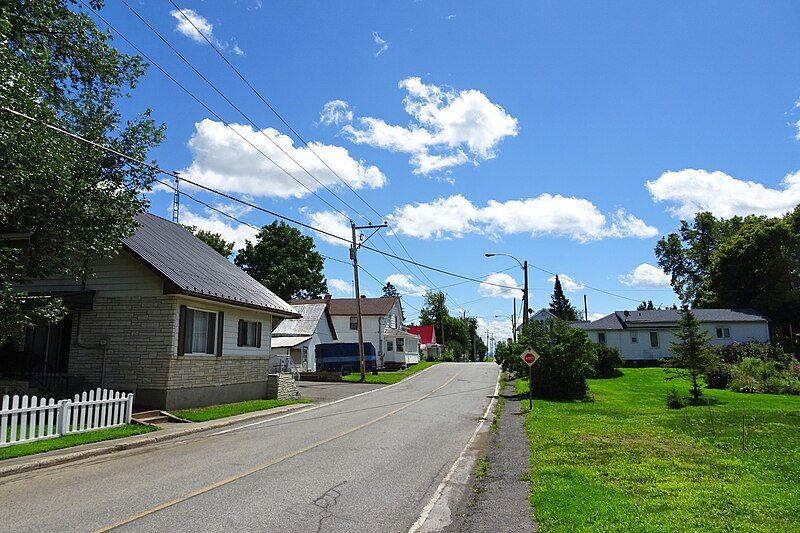 File:Ste-Agnes-de-Dundee QC.jpg