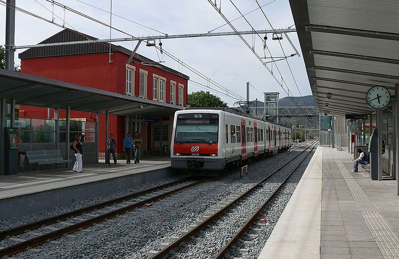 File:Abrera Estacion.jpg