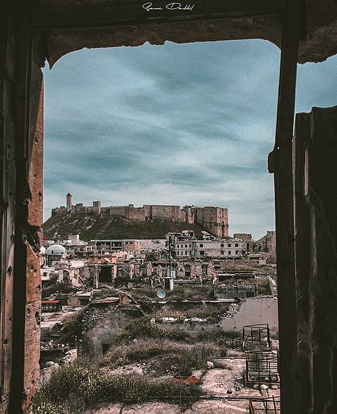 File:Aleppo-Citadel.jpg