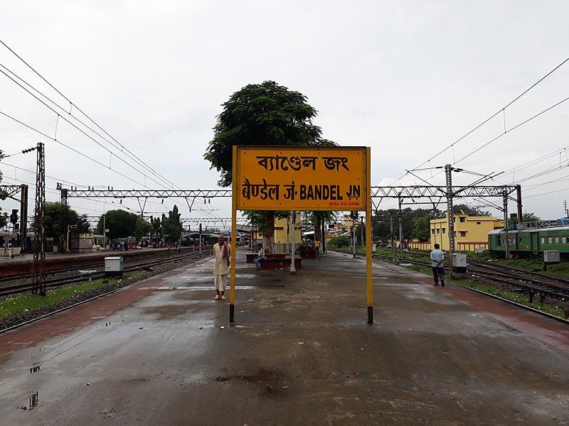 File:Bandel Railway Station7.jpg