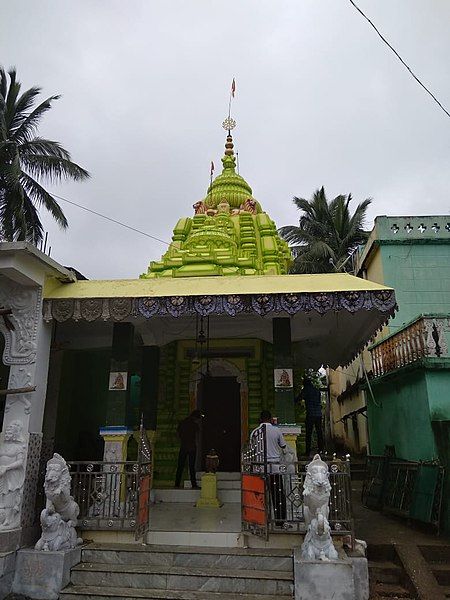 File:Bankabihari Temple.jpg