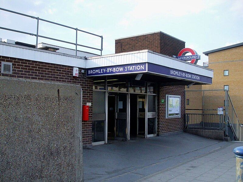 File:Bromley-by-Bow stn entrance.JPG