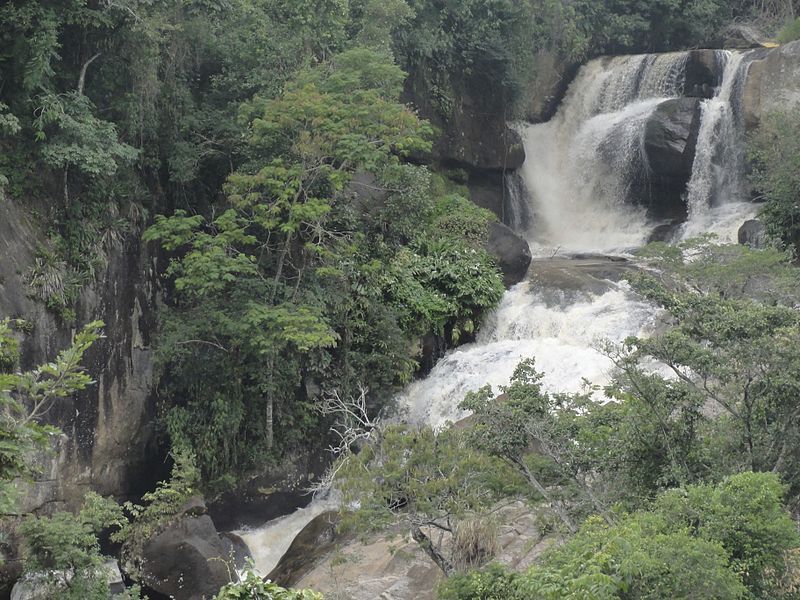 File:Cachoeira dos Henriques.jpg