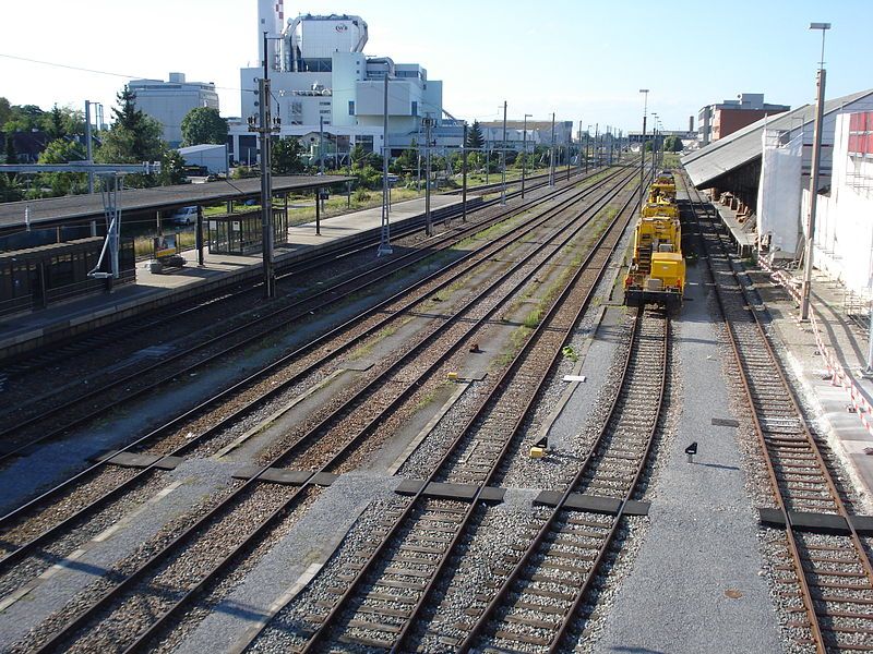 File:Gare Bâle Saint-Jean.JPG