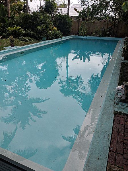 File:Hemingway's pool 2019.jpg