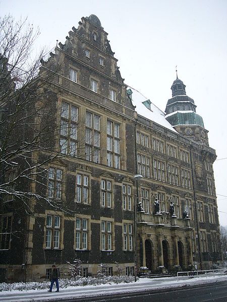 File:Hermann-Böse-Gymnasium Front.JPG