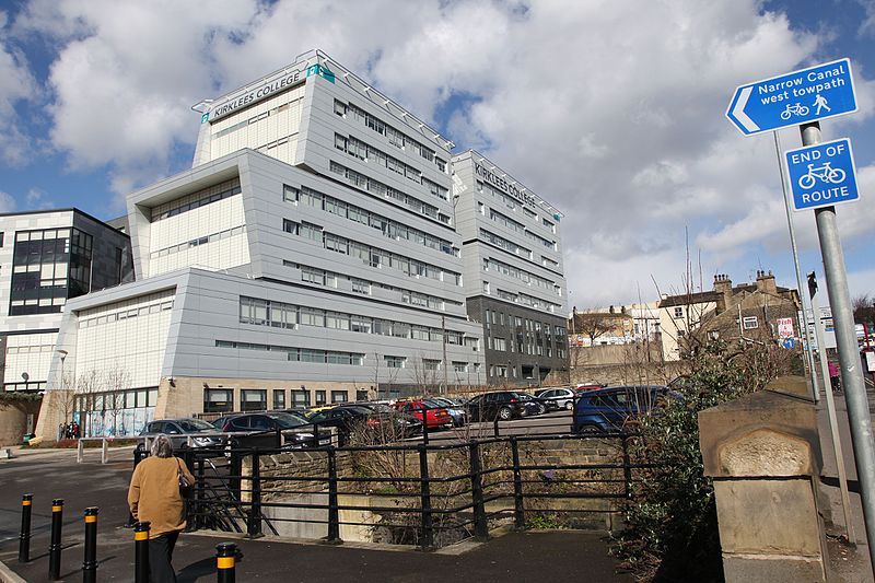 File:Kirklees college.jpg