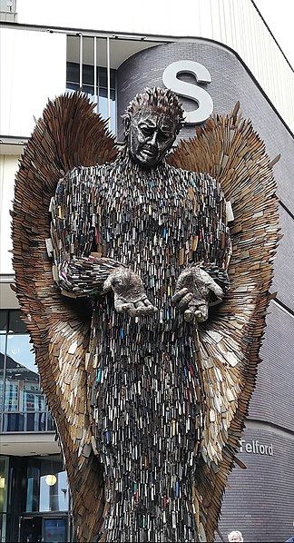 File:Knife angel.jpg