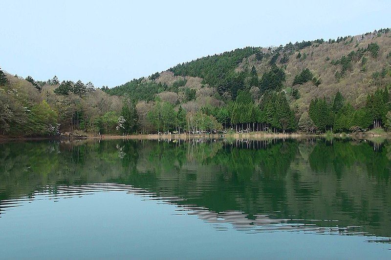 File:Lake Shibire.JPG