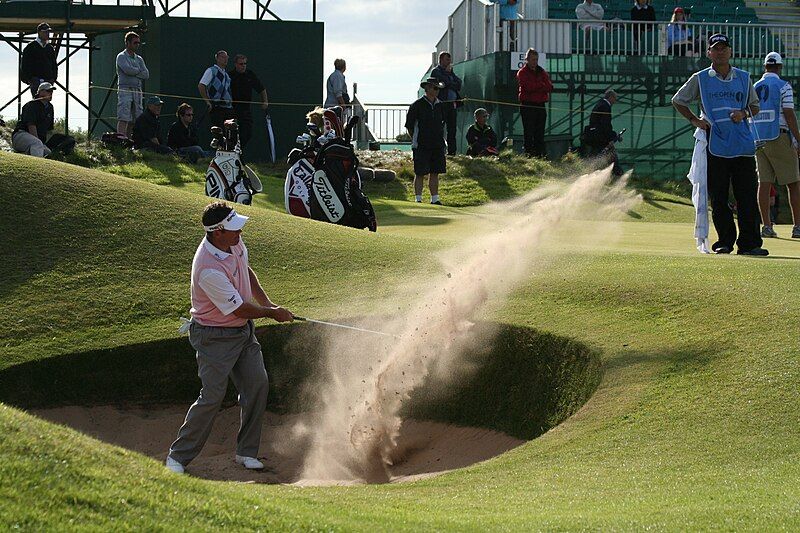 File:Lee Westwood bunker.jpg