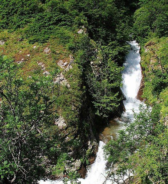 File:Lichk 2nd waterfall.jpg