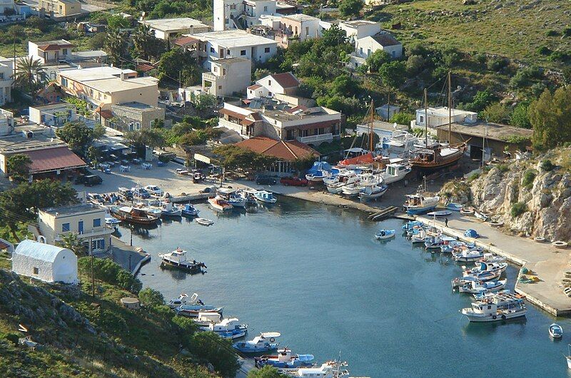 File:Rina, Vathys, Kalymnos.jpg