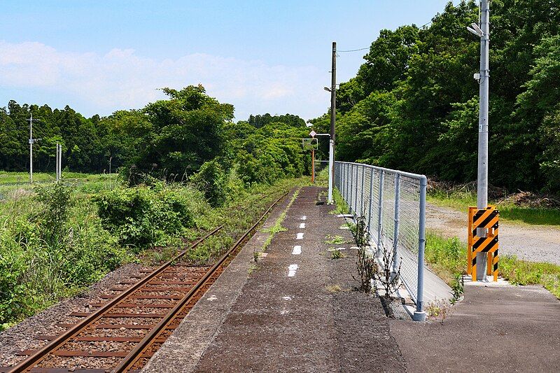 File:Satsuma-Shioya-STA Platform.jpg