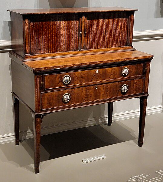 File:Tambour desk (1793-1798).jpg