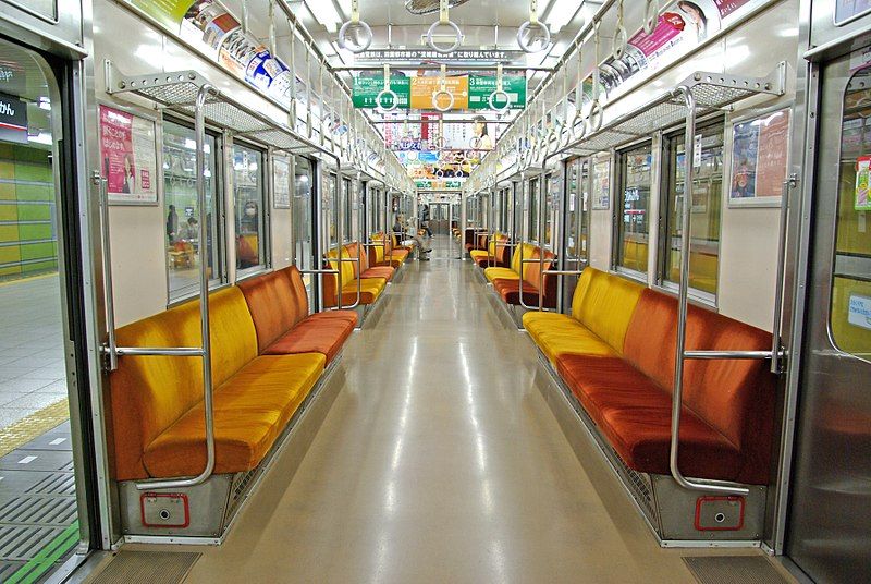 File:Tokyu-8500-interior-1.jpg