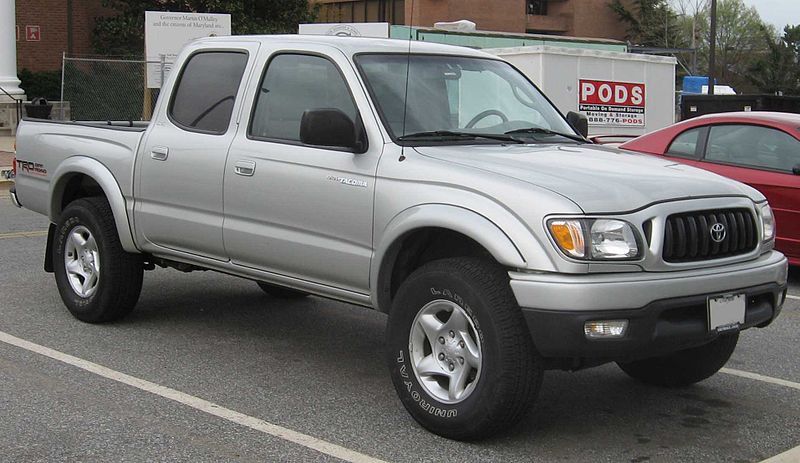 File:01-04 Toyota Tacoma.jpg