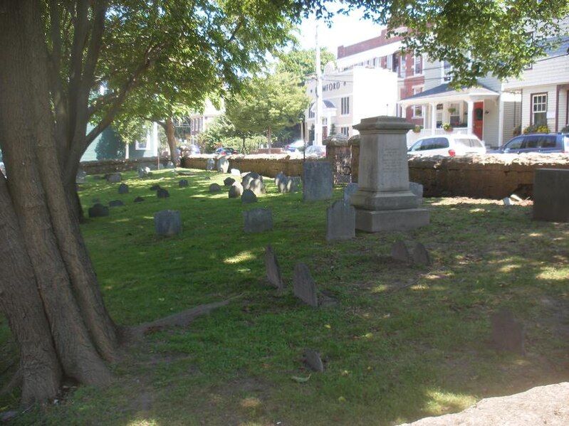 File:Coddington.Cemetery.interior.2.20110722.jpg