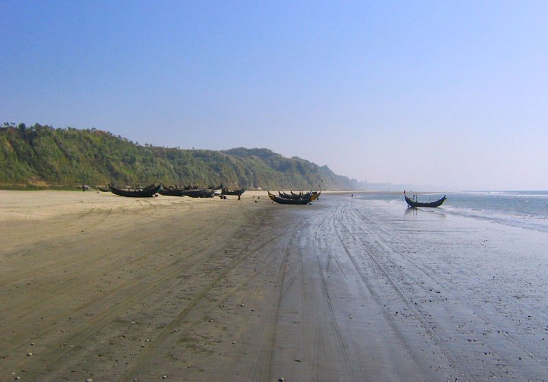 File:Cox's Bazar boats.jpg