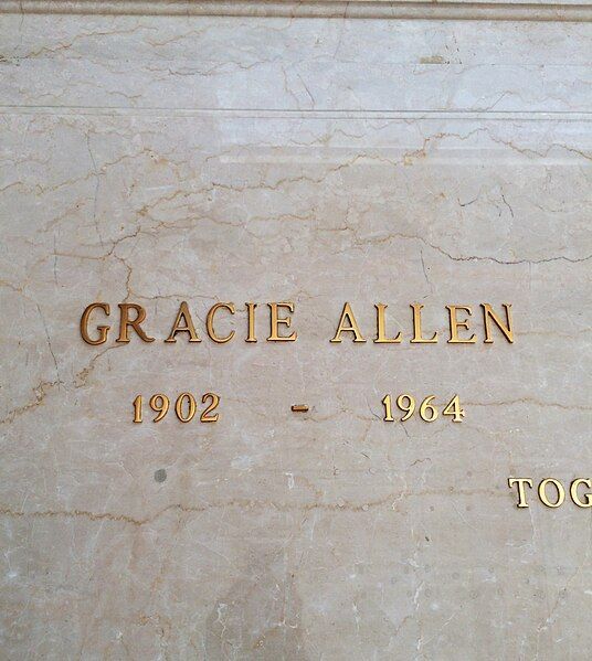 File:Gracie Allen Grave.JPG