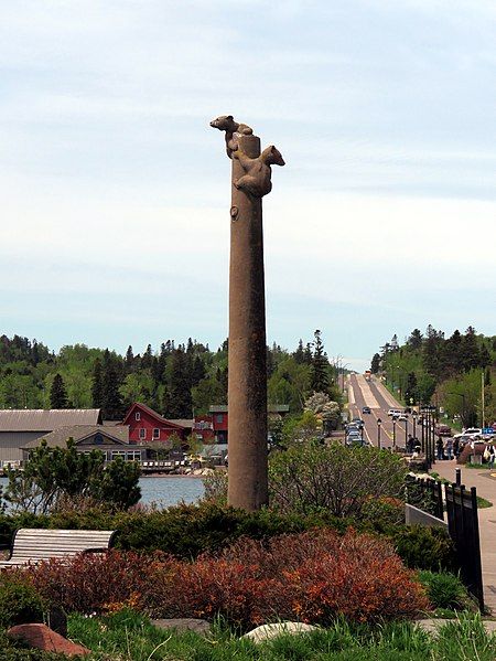 File:Grand Marais Sculpture.jpg