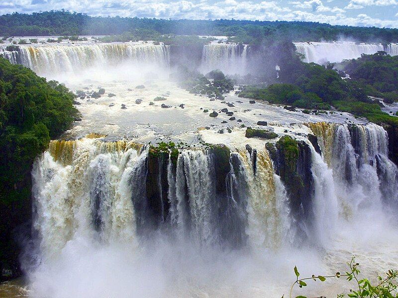 File:Iguaçu falls1 11-11-13.JPG