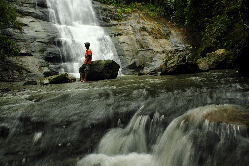 File:Khaiachara Waterfalls2.JPG