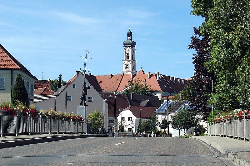 File:Kloster Geisenfeld.jpg