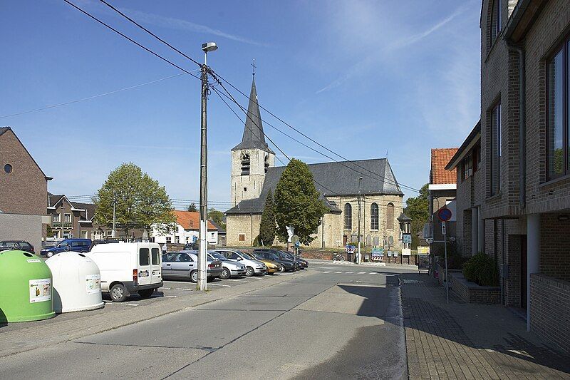 File:Leefdaal church E.jpg