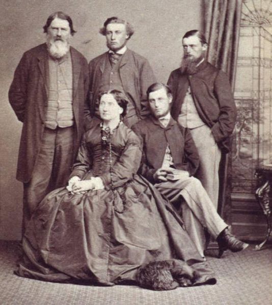 File:Meredith family.jpg