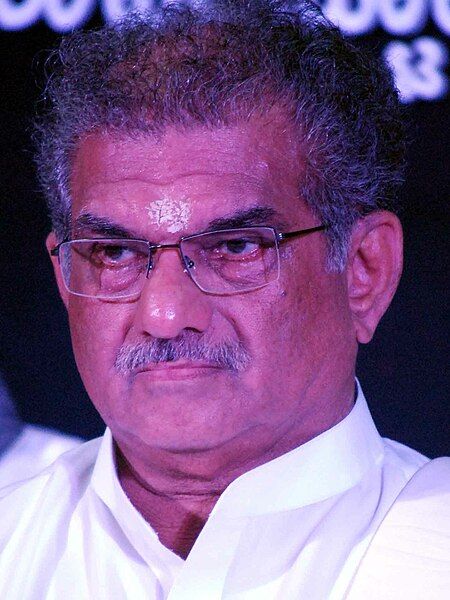 File:Veerendra Heggade 01.JPG