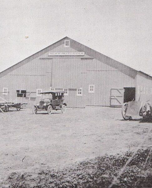 File:Weigandt Barn, 1917.jpg