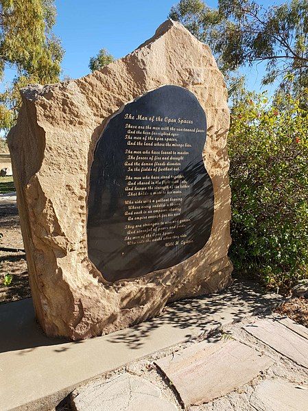 File:AU-Qld-Longreach StockmansHall Will-OGILVIE-poem.jpg