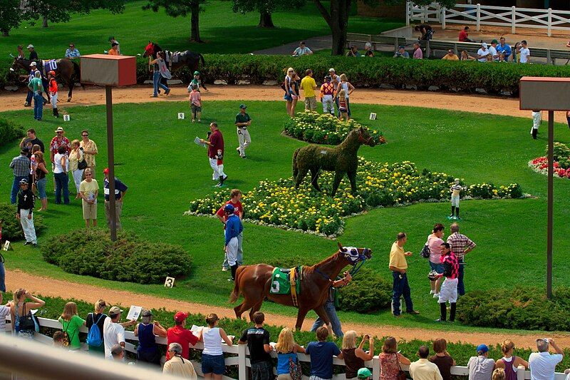 File:Canterbury Park paddock.jpg