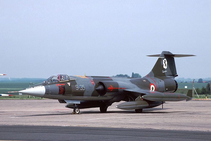 File:F-104S (17040359970).jpg