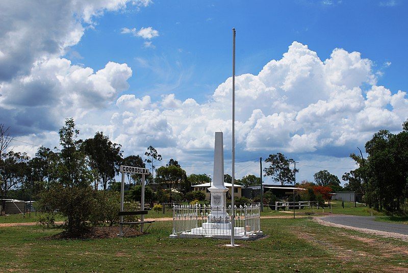 File:GooroolbaWarMemorial.JPG