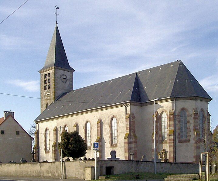 File:Hoste, Église Saint-Maurice.jpg