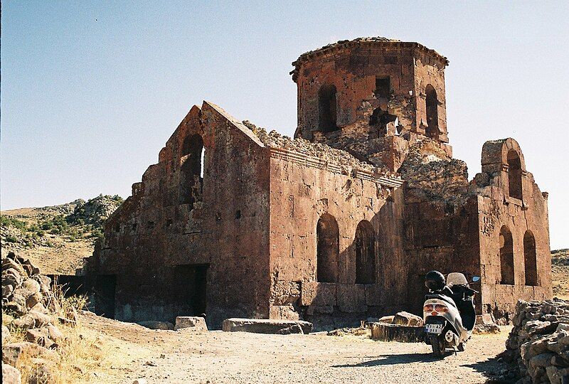 File:Kızıl Kilise.jpg